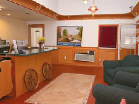 Sisters Inn & Suites Hotels in Sisters