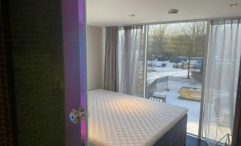 Diamond Capsule Hotel Amsterdam South