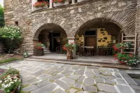 Dimora Storica Casa Vanni Hotels in Domodossola