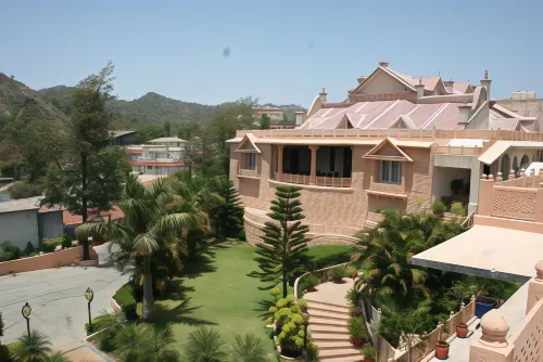 Palanpur Palace - 3-Star