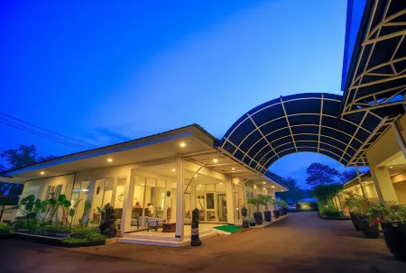 Cengkareng Transit Hotel