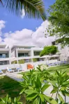 Les Estivales Beachfront Suites & Penthouses with Lov Hotels in der Nähe von Pointe aux Piments Public Beach
