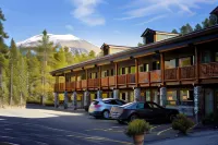 Mountaineer Lodge فنادق في ليك لويز