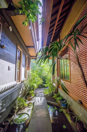 Bali Asli Lodge by Eps