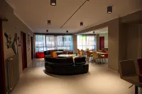 Stay Hybrid Youth Hostel