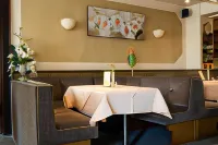 Hotel & Restaurant Arnoldusklause Hotels in Düren