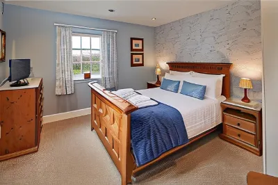 White Horse Farm Inn Hotels near Ryedale Show