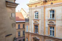 Apartments JustLvivIt at the Rynok Square Hotel dekat Lviv High Castle