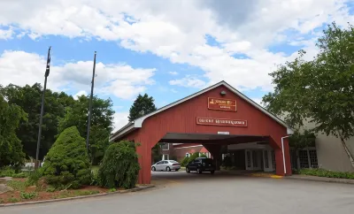 Sturbridge Host Hotel and Conference Center Hotels near Walmart