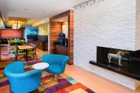 Fairfield Inn & Suites Quincy Hôtels à : Quincy