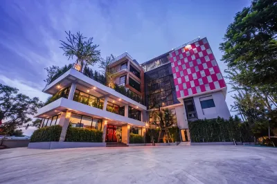 D11 Hotel Hotels near Wat Aranyik