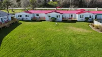Trailsman Lodge Hotels in Baddeck