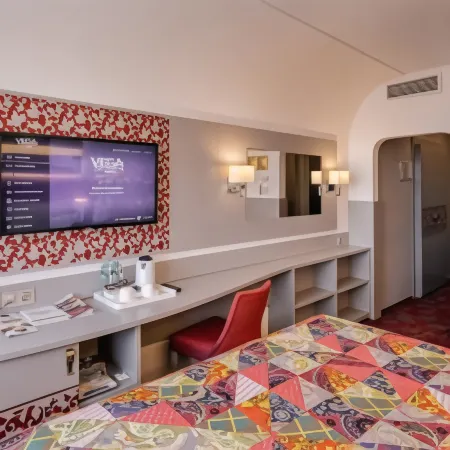VEGA Izmailovo Hotel & Convention center (Вега Измайлово) Отели рядом с достопримечательностью ««Островок»»