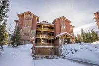 Location = Awesome! Plus a private Hot Tub!