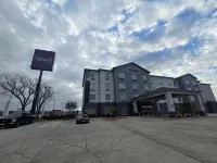 Spark by Hilton Selma