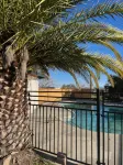 Triangle Motel - Pools