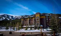 The Vintage Hotel Hotels near Snowblaze Condominiums