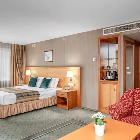 Vilnius Park Plaza Hotel, Restaurant & Terrace, Panorama Bar, Conference & Banquet Center