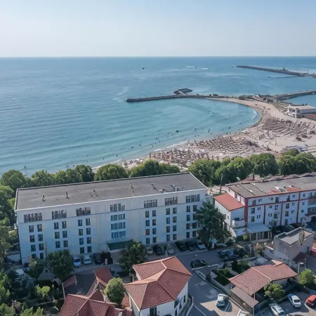 Mera Brise Отели рядом с достопримечательностью «Спа-комплекс Mangalia»