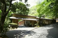 Oku Yugawara Tsubaki