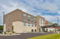 Holiday Inn Express & Suites Milan – Sandusky Area Hotels in Milan Township