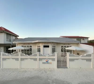 Ocean Waves Inn Отели в г. 