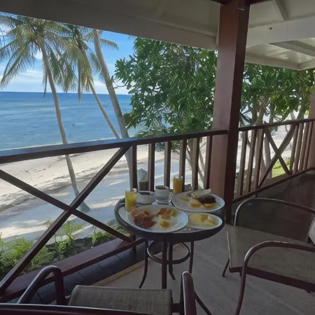Anda White Beach Resort