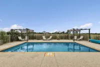 The Oxley Estate - Parking