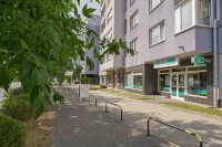 Vesna Convenient Apartment by Chors فنادق في Samorin