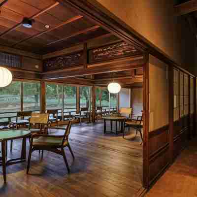 Villa Communico Dining/Meeting Rooms