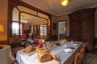 Domaine des Thomins Hotels in Gace