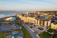 Shoreline Apartments - parking