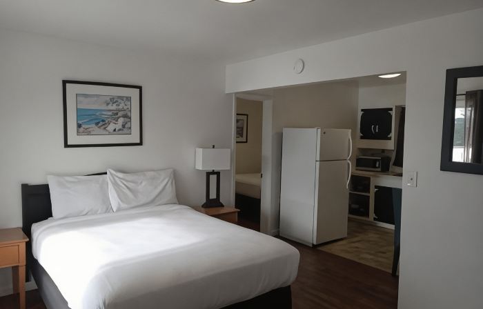 Blue Coast Inn & Suites