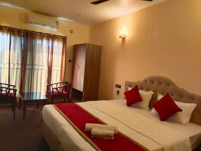 Maa Paradise World Hotels in der Nähe von Alipur Duar Jn