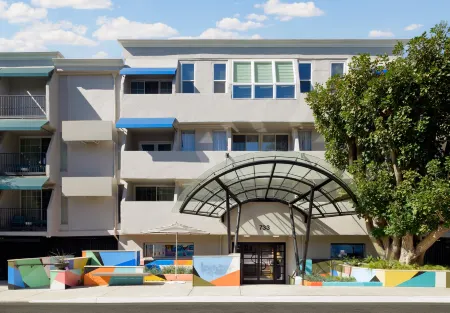 Le Parc at Melrose