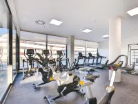 Livensa Living Studios Madrid Alcobendas Отели рядом с достопримечательностью «Комплекс компании «Телефоника»»