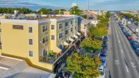 Hotel Rehoboth Hotel dekat Midway Speedway Park