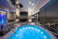 Apartamenty Sky Tower z Jakuzzi Przy Oknie by Bqqk