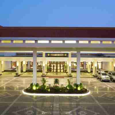 Jaypee Greens Golf and Spa Resort Hotel Exterior