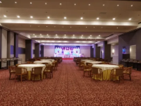 那格浦爾雷根塔中心酒店及會議中心 那格浦爾酒店