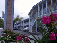 Great Lakes Inn Mackinaw City - Pet friendly