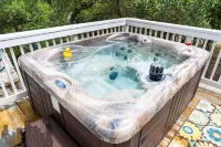 Equinox Inn at Canyon Lake Hotels in Canyon Lake