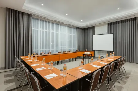 Amaris Hotel Slipi Отели рядом со станцией Поездная станция Гамбир