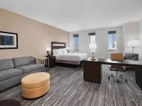 Hampton Inn & Suites Denver/Downtown-Convention Center Hotels near Denver Mint