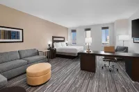 Hampton Inn & Suites Denver/Downtown-Convention Center - Kitchen