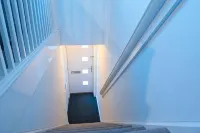 Stunning Two-Bedroom Apartment at A3Ree, Free Parking, Near Cribbs Causeway Mall Hotels in 