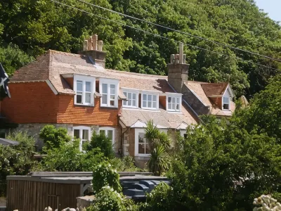 Bishops Cottage Hotels in West Lulworth
