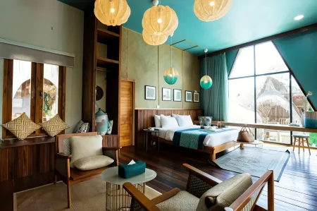 Varni Homestay Отели рядом с достопримечательностью «Wat Pradu Riang School»