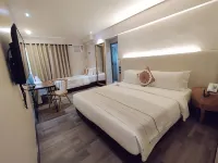 Cuna Hotel