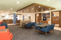 Holiday Inn Express & Suites la Porte فنادق في لا بورت